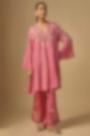 Salmon Pink Silk Hand Embroidered Kurta Set by One not two at Pernia's Pop Up Shop