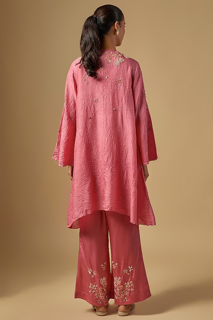 Salmon Pink Silk Hand Embroidered Kurta Set by One not two at Pernia's Pop Up Shop