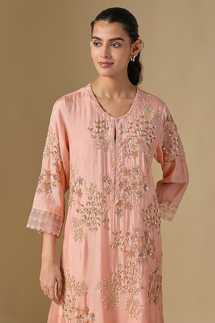 Blush Pink Silk Hand Embroidered Kurta Set by One not two at Pernia's Pop Up Shop