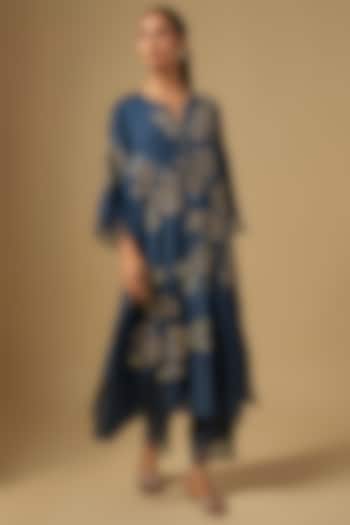 Navy Blue Silk Hand Embroidered Kurta Set by One not two at Pernia's Pop Up Shop