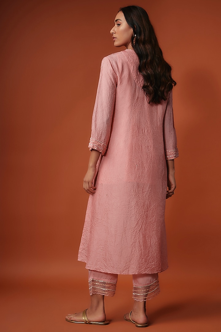 Pink Crushed Silk Bead Embroidered Kurta Set by One not two at Pernia's Pop Up Shop