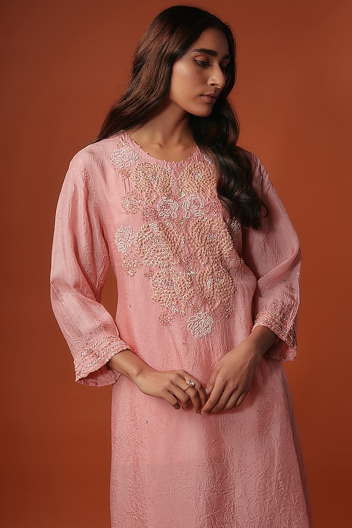 Pink Crushed Silk Bead Embroidered Kurta Set by One not two at Pernia's Pop Up Shop
