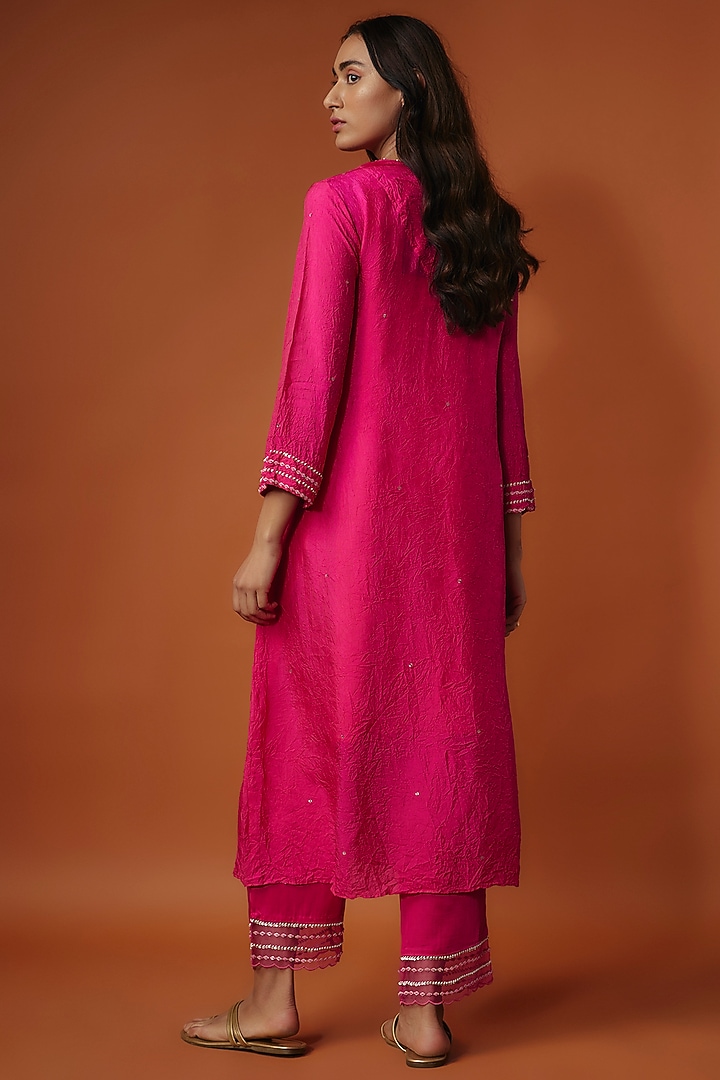 Pink Crushed Silk Bead Embroidered Kurta Set by One not two at Pernia's Pop Up Shop
