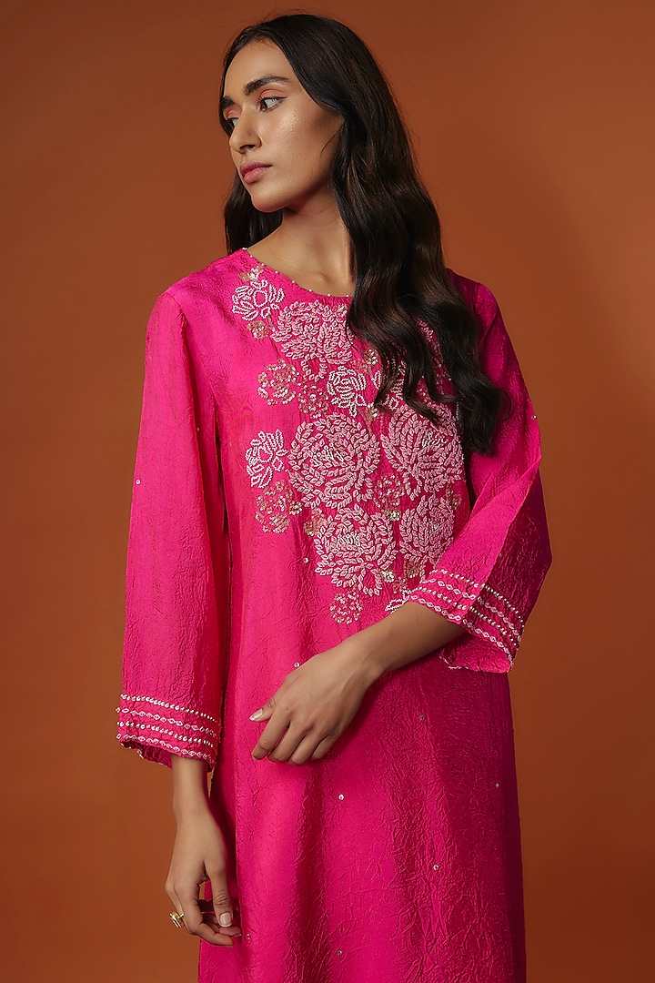 Pink Crushed Silk Bead Embroidered Kurta Set by One not two at Pernia's Pop Up Shop