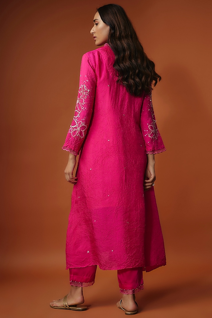 Pink Crushed Silk Bead Embroidered Kurta Set by One not two at Pernia's Pop Up Shop