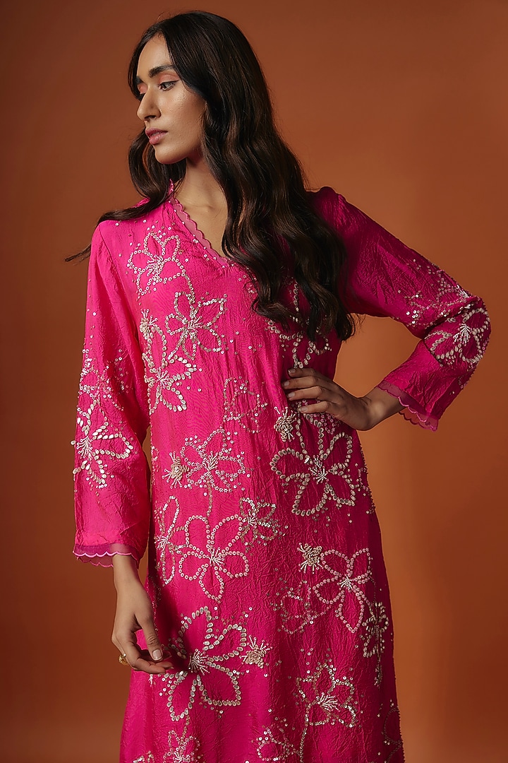 Pink Crushed Silk Bead Embroidered Kurta Set by One not two at Pernia's Pop Up Shop