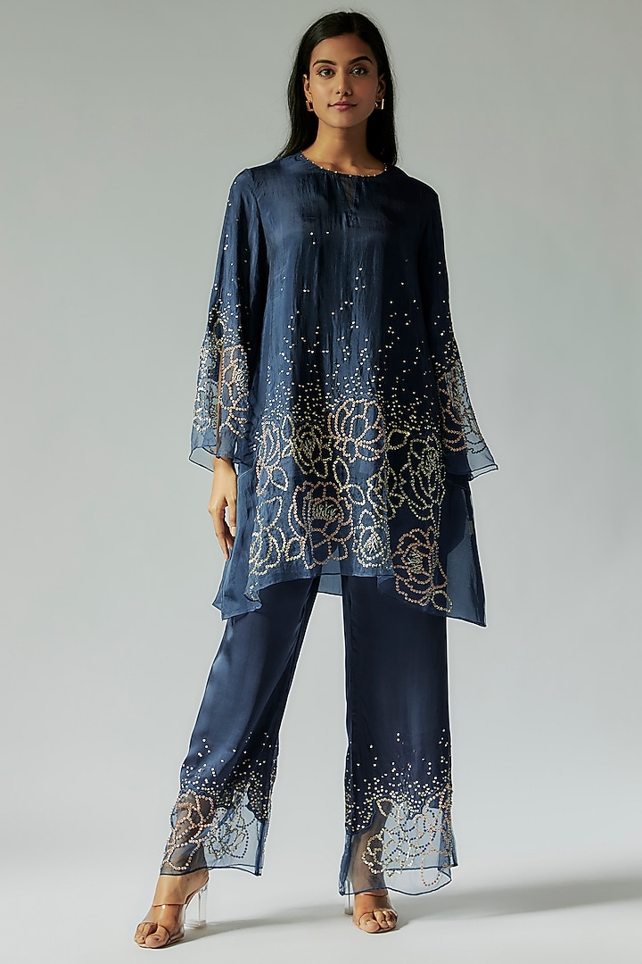 Blue Viscose Silk Floral Embroidered Kurta Set by One not two at Pernia's Pop Up Shop
