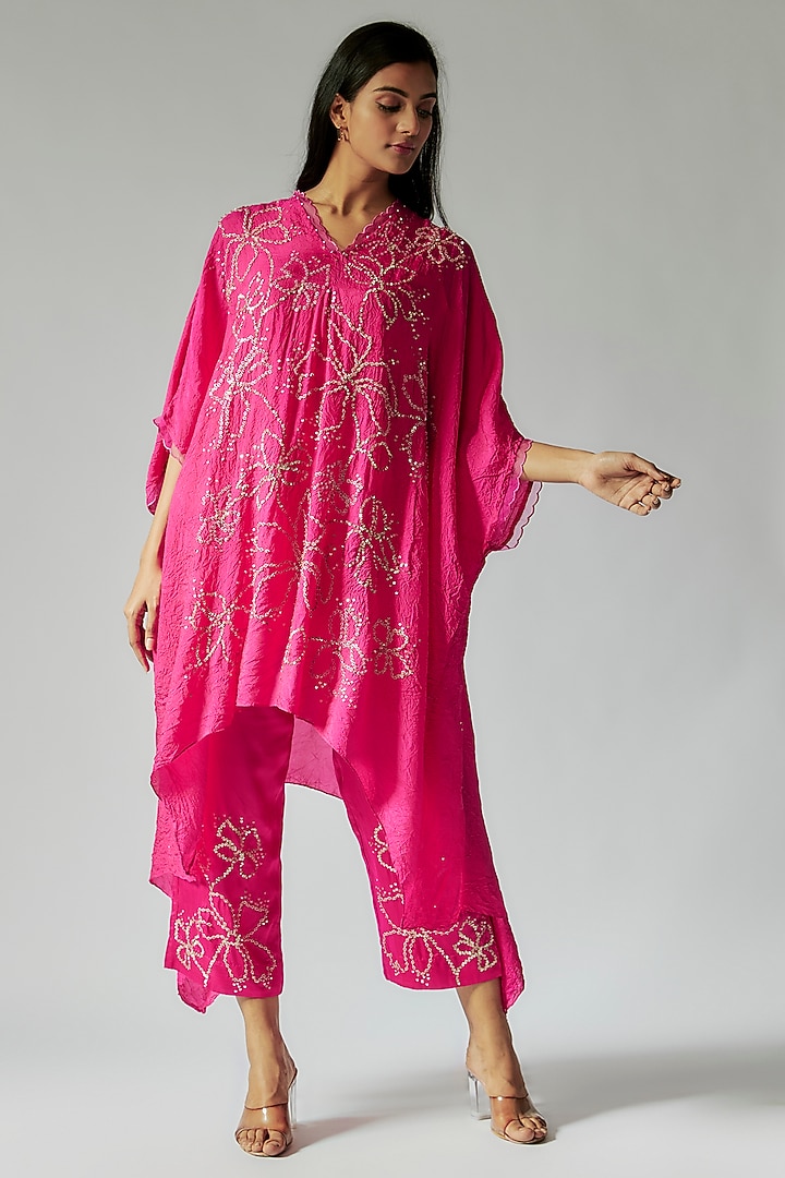 Pink Viscose Silk Floral Embroidered Kurta Set by One not two at Pernia's Pop Up Shop