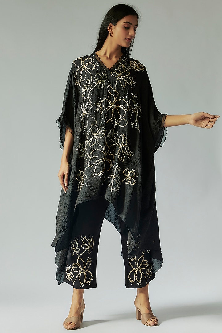 Black Viscose Silk Floral Embroidered Kurta Set by One not two at Pernia's Pop Up Shop
