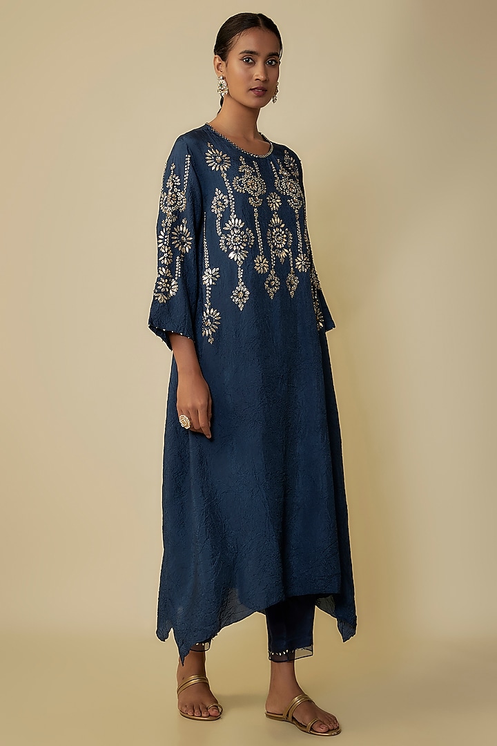 Navy Blue Crushed Silk Hand Embroidered Kurta Set by One not two at Pernia's Pop Up Shop