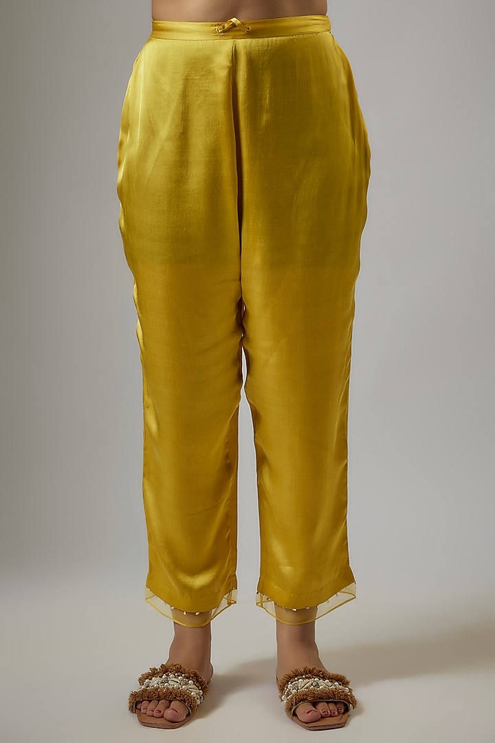 Mango Yellow Crushed Silk Hand Embroidered Kurta Set by One not two at Pernia's Pop Up Shop