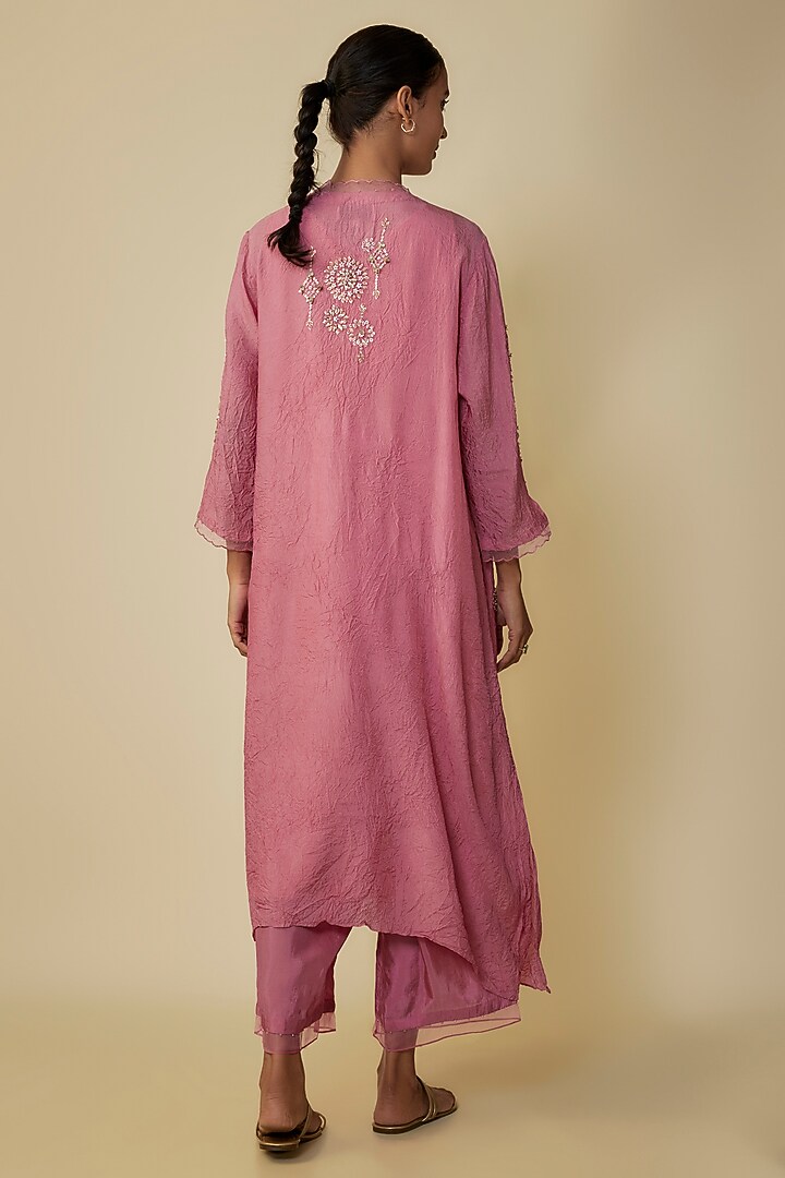 Rose Pink Crushed Silk Hand Embroidered Kurta Set by One not two at Pernia's Pop Up Shop