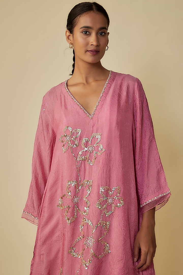 Rose Pink Crushed Silk Hand Embroidered A-Line Kurta Set by One not two at Pernia's Pop Up Shop