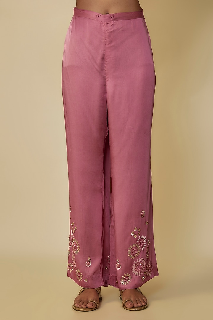 Rose Pink Crushed Silk Hand Embroidered Kurta Set by One not two at Pernia's Pop Up Shop