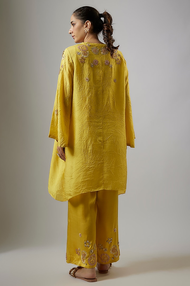 Mango Yellow Crushed Silk Hand Embroidered Kurta Set by One not two at Pernia's Pop Up Shop
