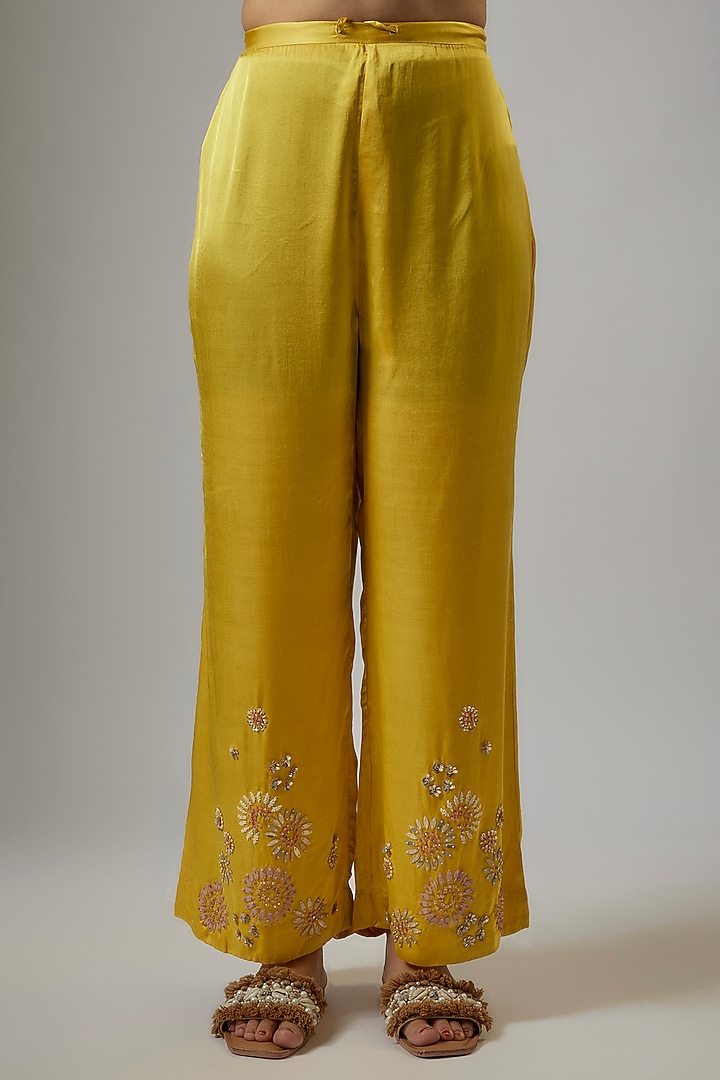 Mango Yellow Crushed Silk Hand Embroidered Kurta Set by One not two at Pernia's Pop Up Shop