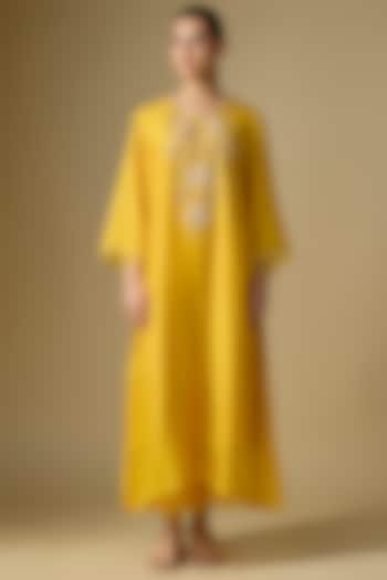 Amber Yellow Silk Sequins Floral Embroidered Kurta Set by One not two at Pernia's Pop Up Shop