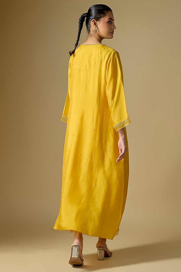 Amber Yellow Silk Sequins Floral Embroidered Kurta Set by One not two at Pernia's Pop Up Shop