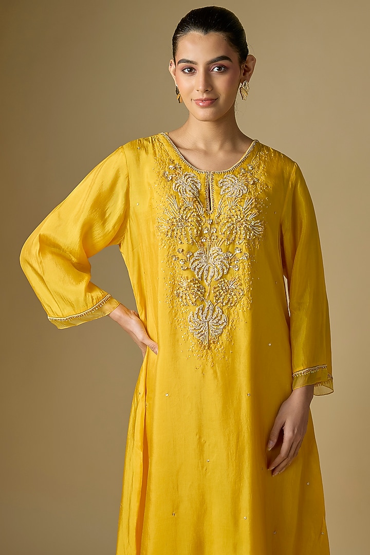 Amber Yellow Silk Sequins Floral Embroidered Kurta Set by One not two at Pernia's Pop Up Shop