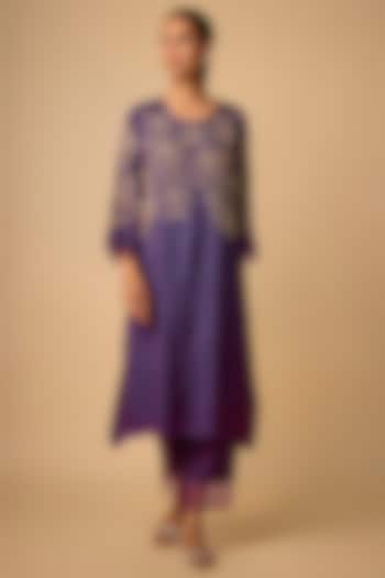 Violet Silk Beads Embroidered Kurta Set by One not two at Pernia's Pop Up Shop