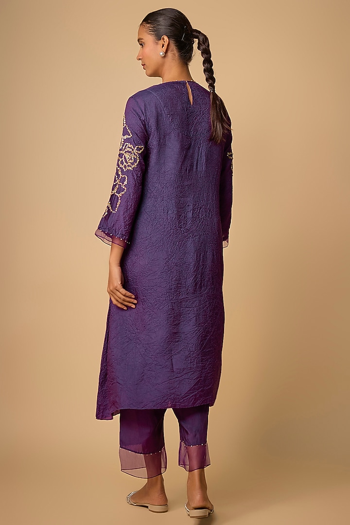 Violet Silk Beads Embroidered Kurta Set by One not two at Pernia's Pop Up Shop