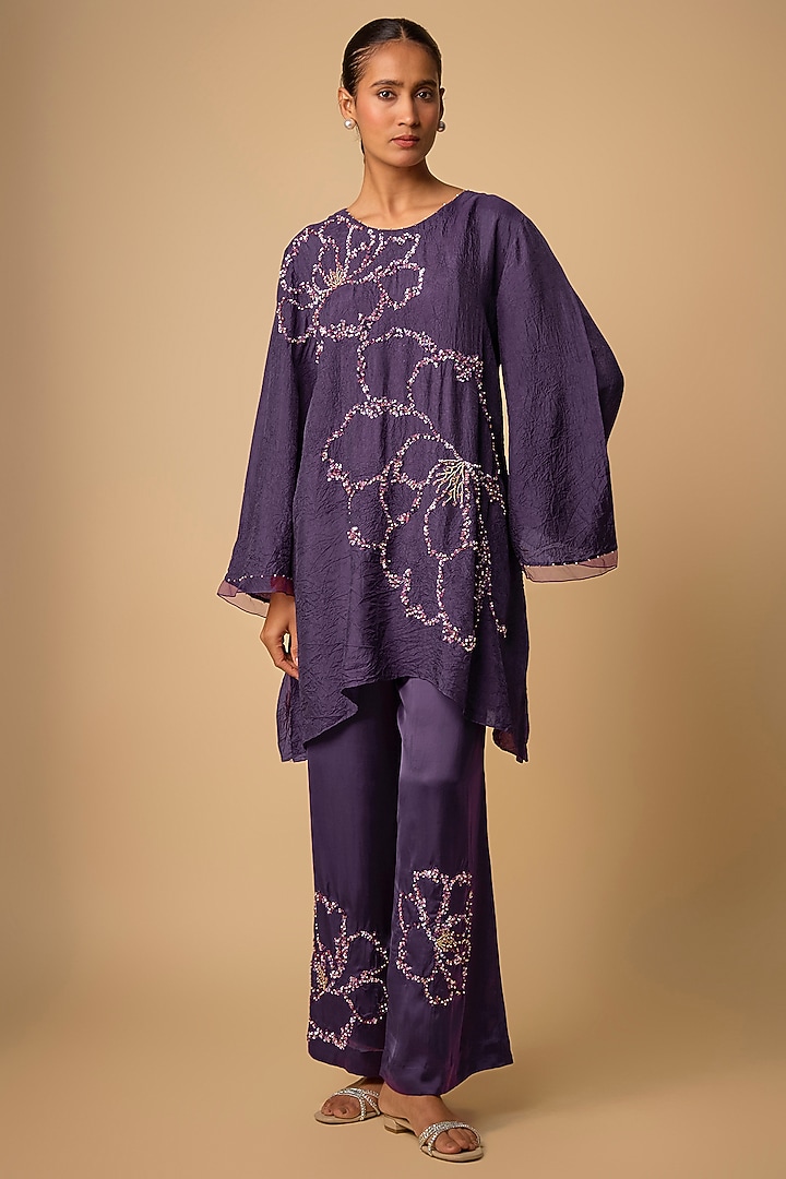 Violet Silk Beads Embroidered Kurta Set by One not two at Pernia's Pop Up Shop
