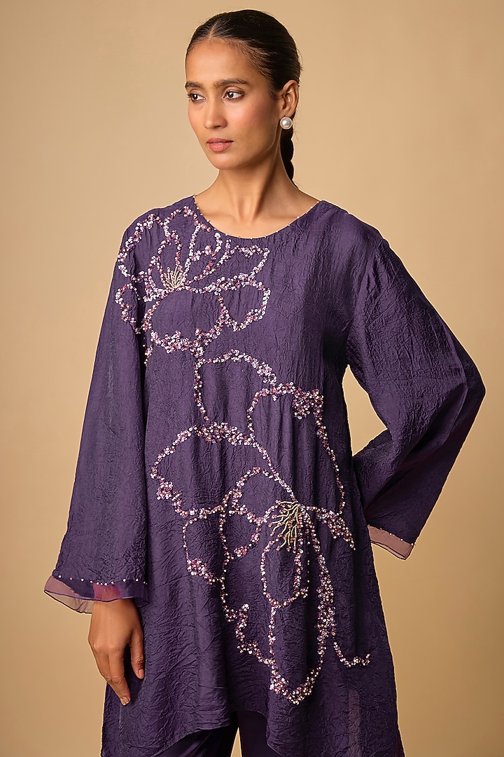 Violet Silk Beads Embroidered Kurta Set by One not two at Pernia's Pop Up Shop