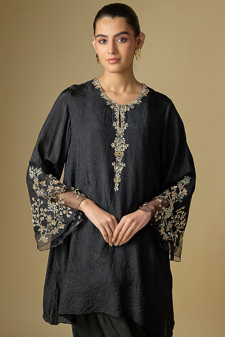 Black Silk Hand Embroidered Kurta Set by One not two at Pernia's Pop Up Shop