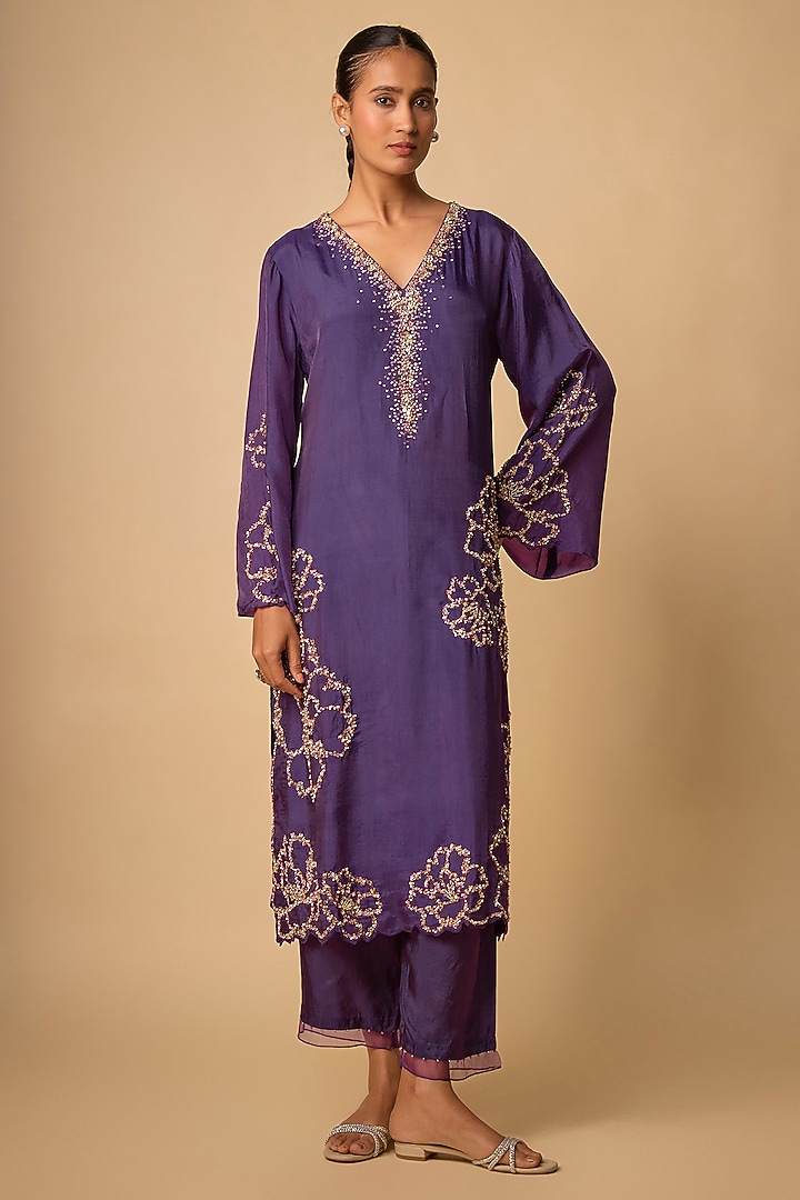 Violet Silk Beads Embroidered Kurta Set by One not two at Pernia's Pop Up Shop