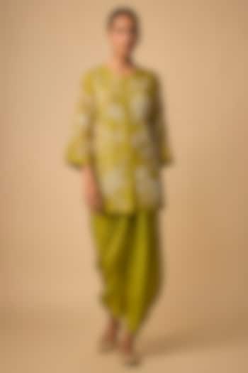 Heena Green Silk Beads Embroidered Kurta Set by One not two at Pernia's Pop Up Shop