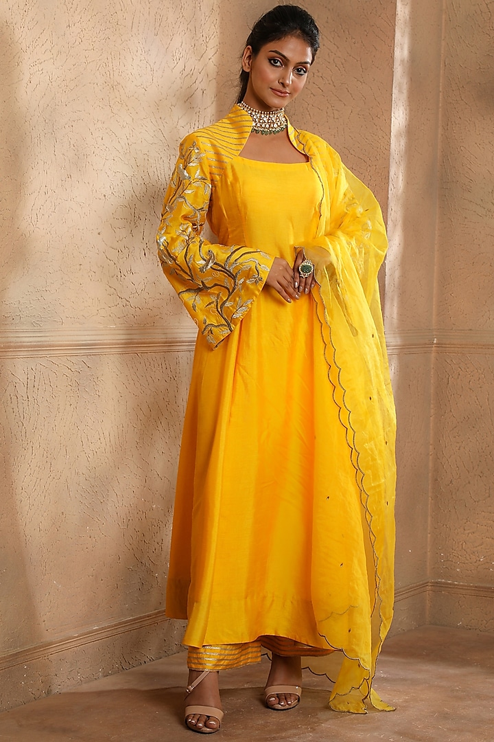 Yellow Raw Silk Embroidered Kurta Set by Omana by Ranjana Bothra