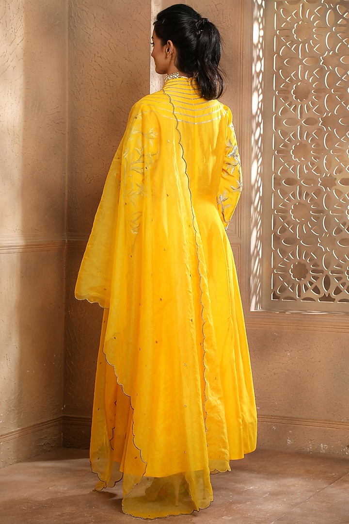 Yellow Raw Silk Embroidered Kurta Set by Omana by Ranjana Bothra at Pernia's Pop Up Shop