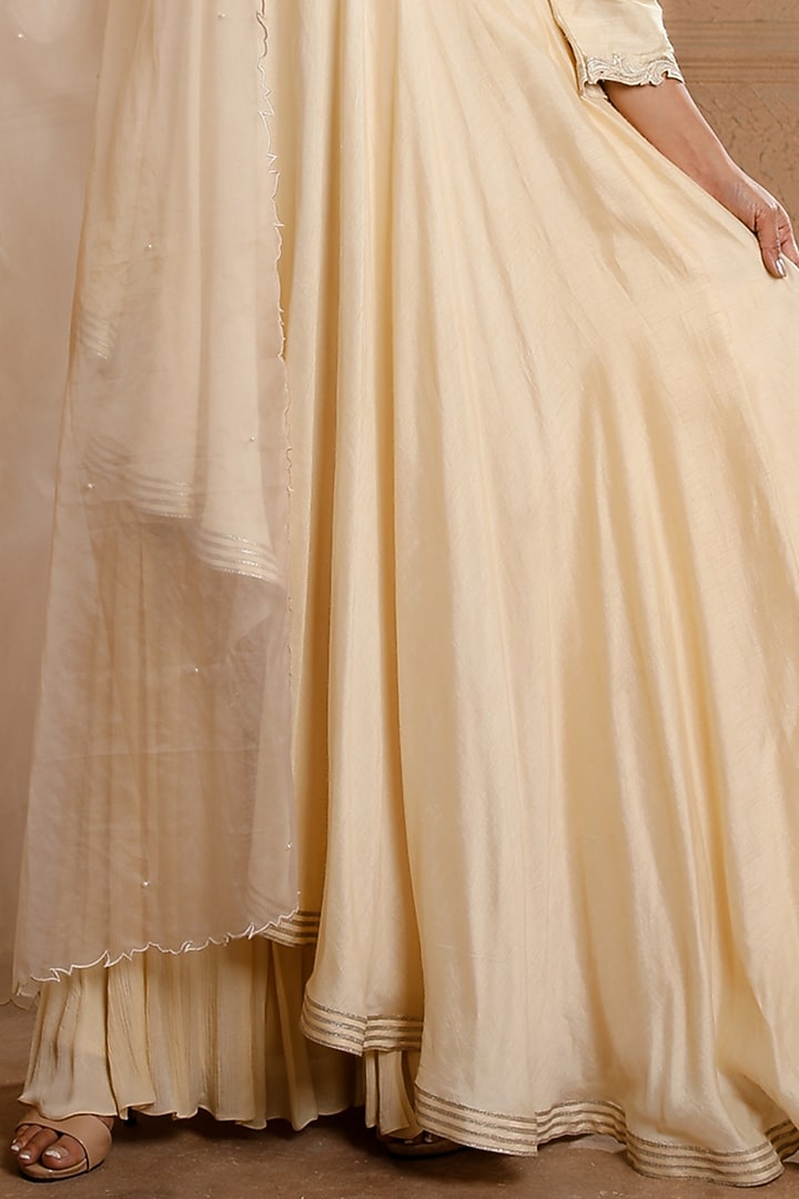 Ivory Raw Silk Embroidered Wedding Anarkali Set by Omana by Ranjana Bothra at Pernia's Pop Up Shop