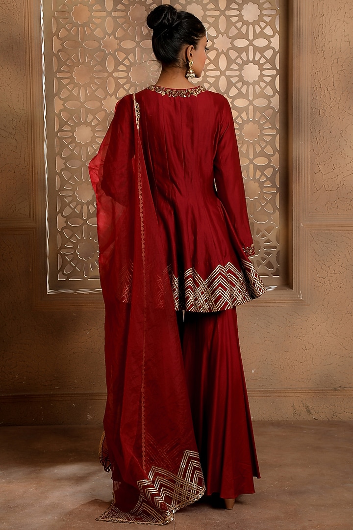 Red Chanderi Gharara Set by Omana by Ranjana Bothra at Pernia's Pop Up Shop