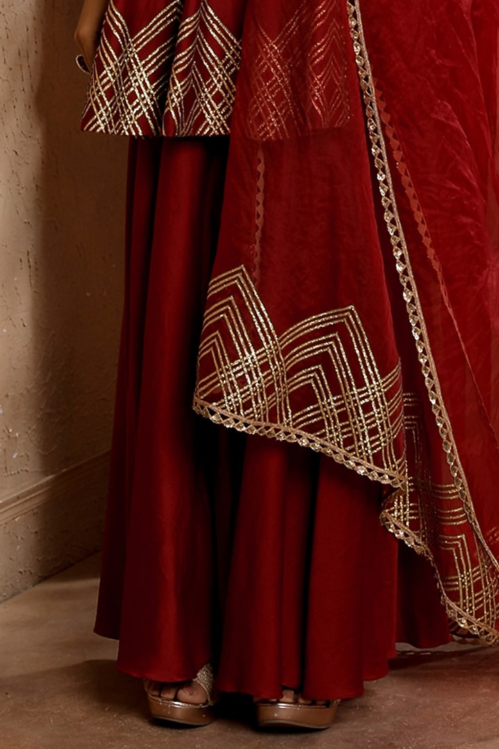 Red Chanderi Gharara Set by Omana by Ranjana Bothra at Pernia's Pop Up Shop
