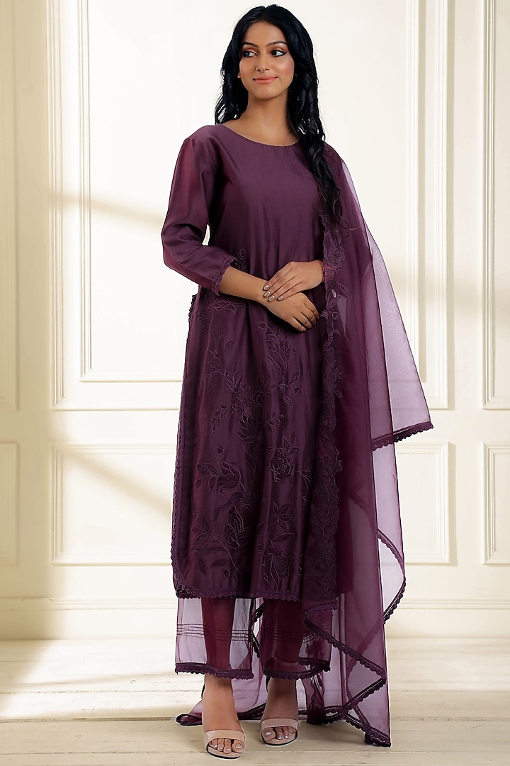 Plum Embroidered Kurta Set by Omana by Ranjana Bothra