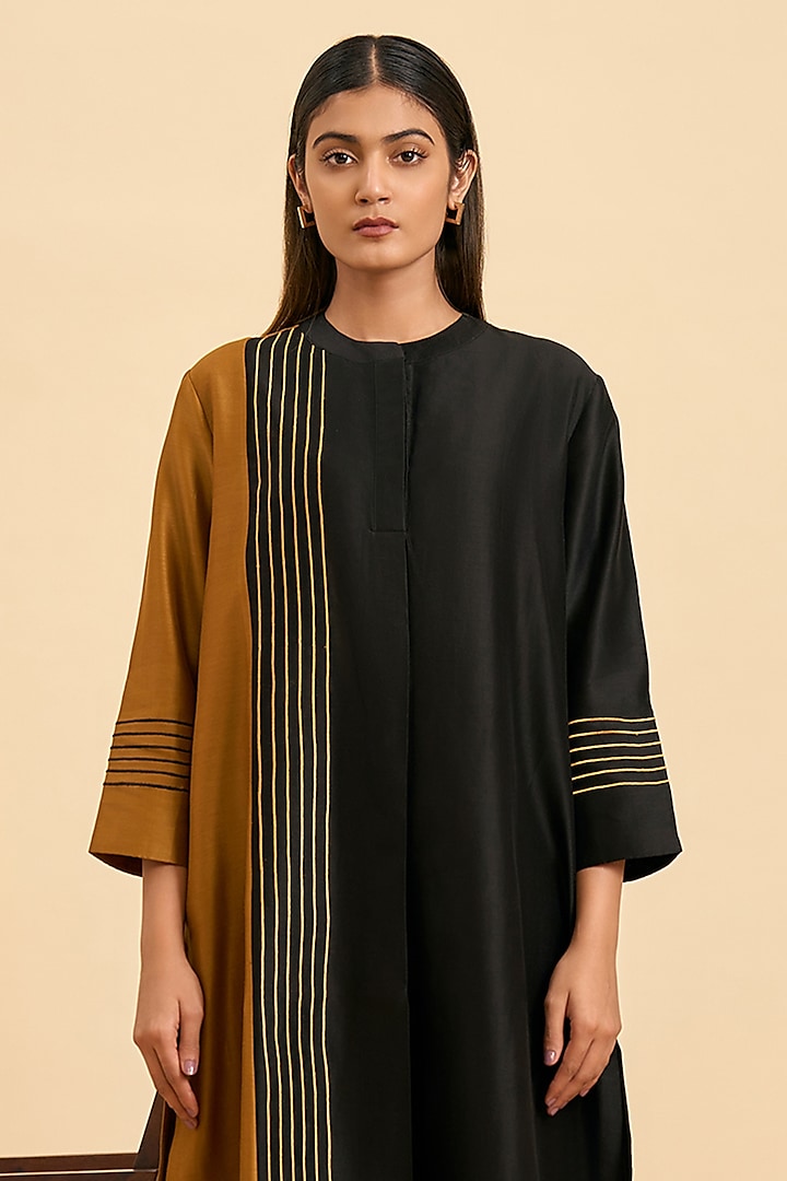 Black & Gold Chanderi Silk Embroidered Kurta Set by ORIGANI at Pernia's Pop Up Shop