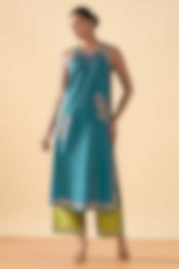 Blue Chanderi Silk Embroidered Kurta Set by ORIGANI at Pernia's Pop Up Shop