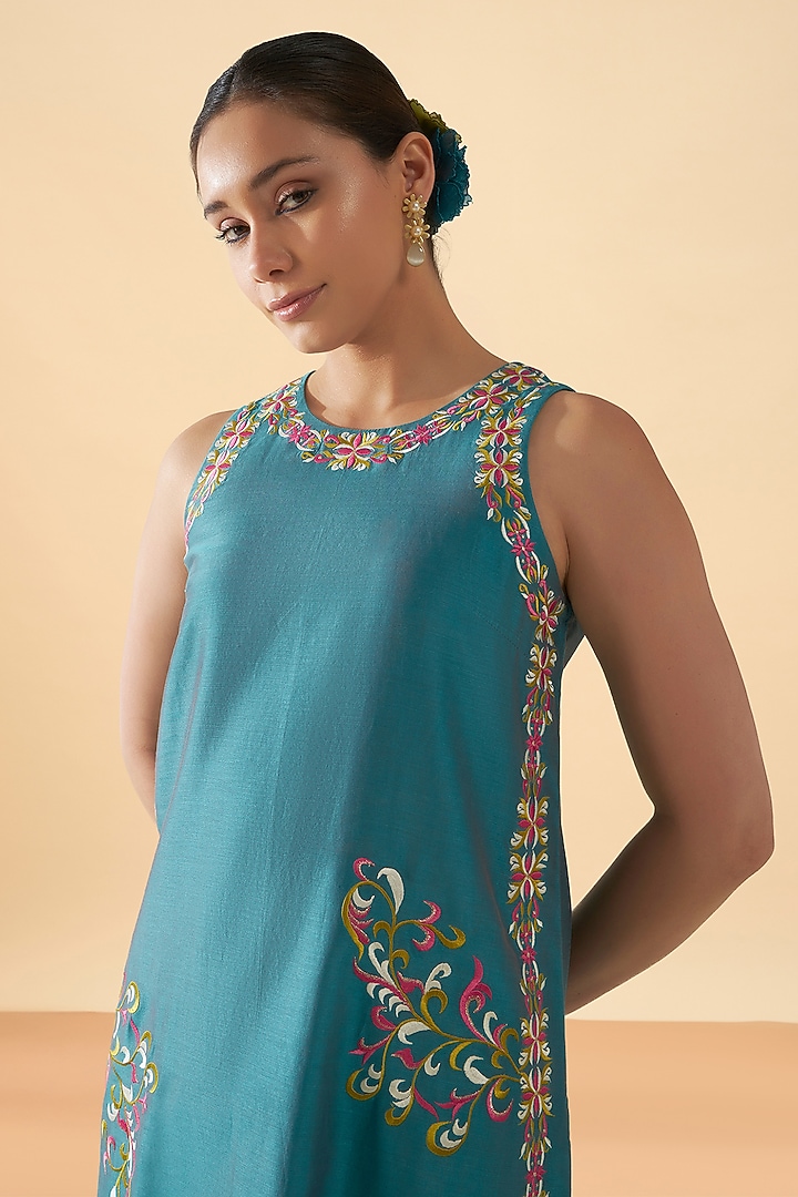 Blue Chanderi Silk Embroidered Kurta Set by ORIGANI at Pernia's Pop Up Shop