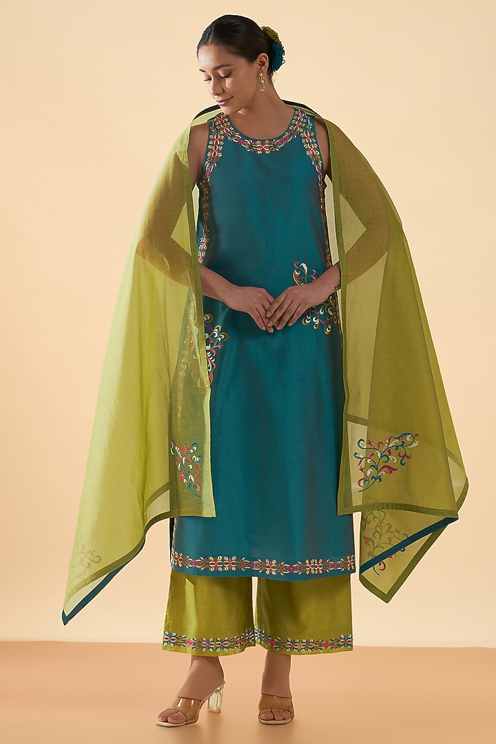 Blue Chanderi Silk Embroidered Kurta Set by ORIGANI at Pernia's Pop Up Shop