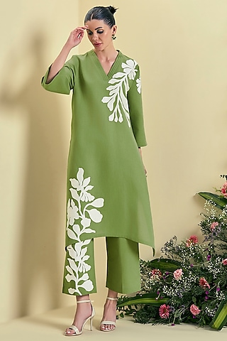 Green Linen Blend Embroidered Kurta Set by ORIGANI