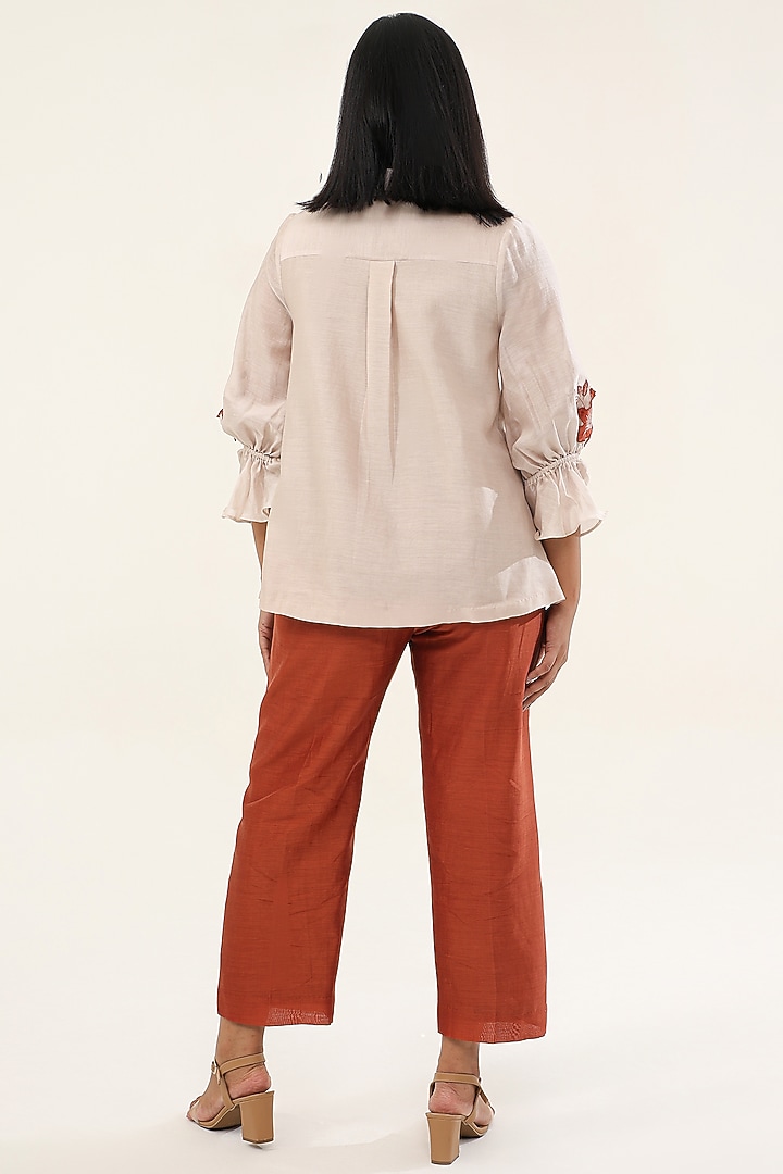 Off-White & Rust Chanderi Silk Thread Embroidered Co-Ord Set by ORIGANI at Pernia's Pop Up Shop