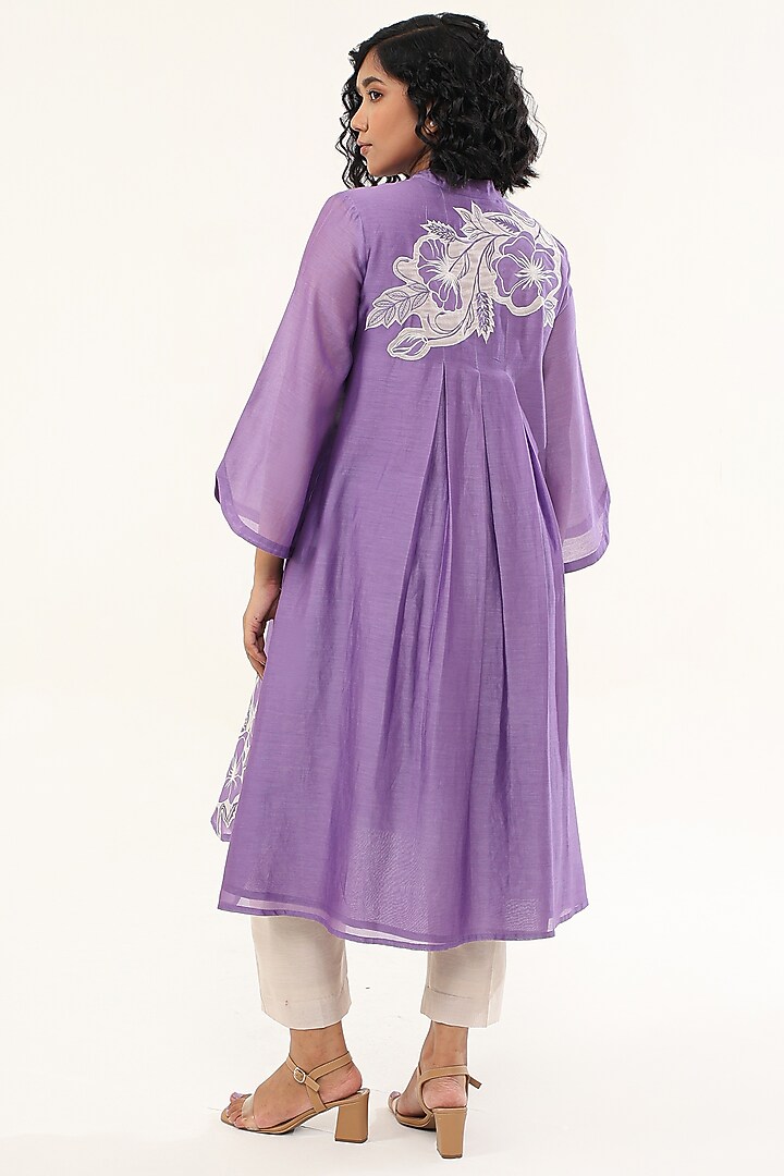 Lilac Chanderi Silk Thread Work Kurta Set by ORIGANI at Pernia's Pop Up Shop