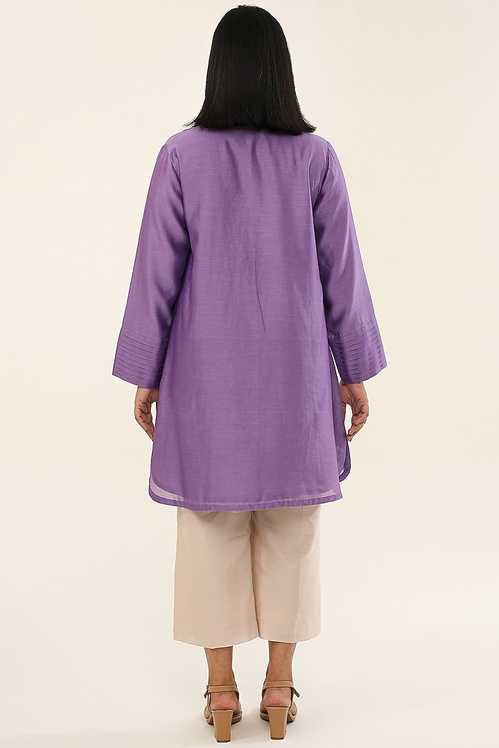 Lilac Chanderi Silk Thread Work Kurta Set by ORIGANI at Pernia's Pop Up Shop
