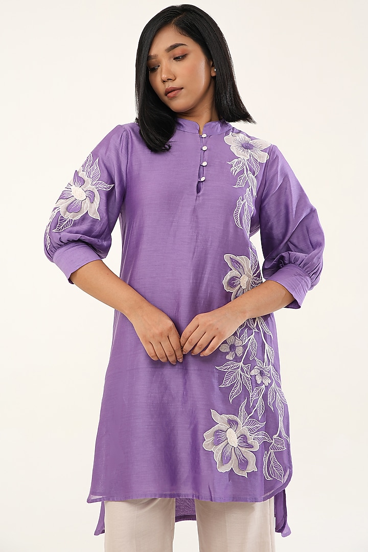 Lilac Chanderi Silk Thread Work High-Low Kurta Set by ORIGANI at Pernia's Pop Up Shop