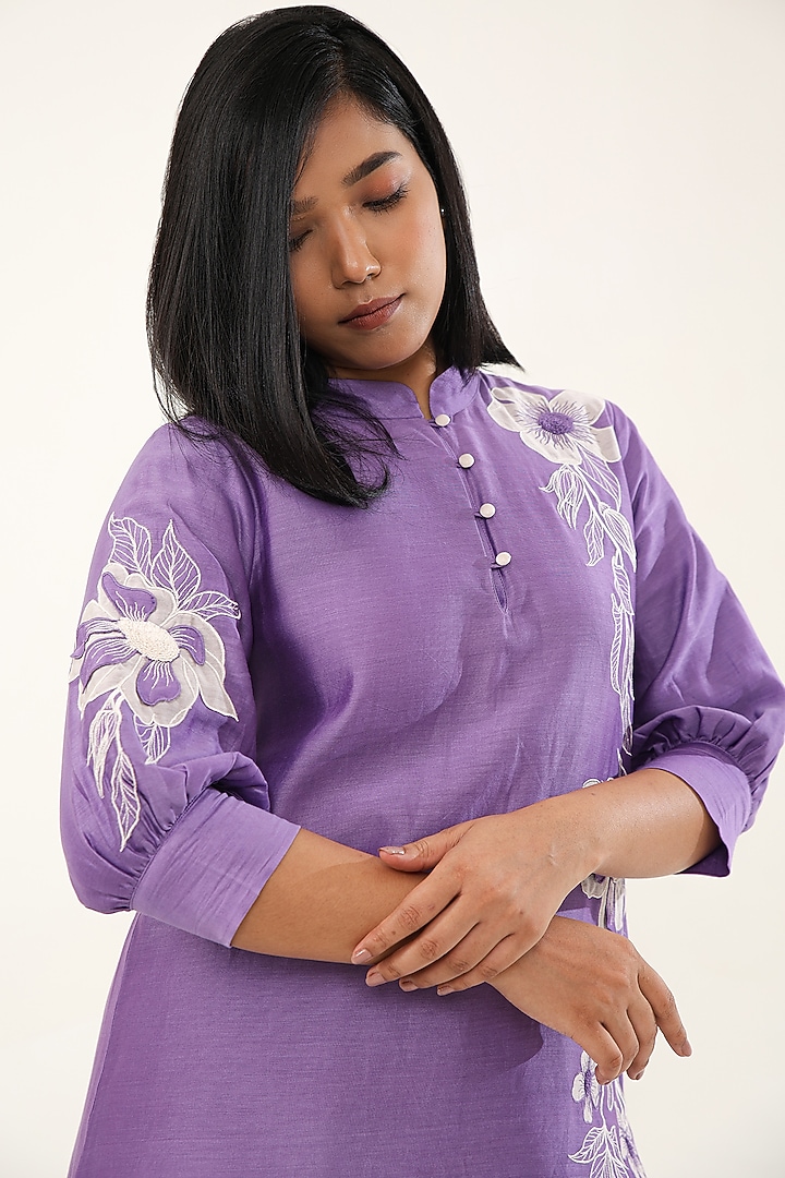 Lilac Chanderi Silk Thread Work High-Low Kurta Set by ORIGANI at Pernia's Pop Up Shop