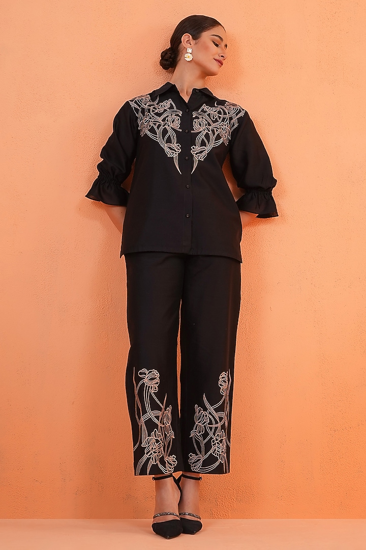 Black Chanderi Silk Thread Embroidered Co-Ord Set by ORIGANI at Pernia's Pop Up Shop
