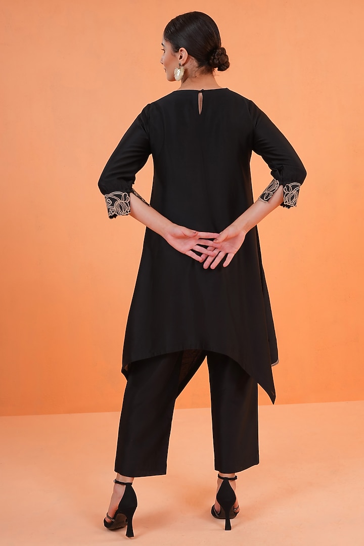 Black Chanderi Silk Embroidered Tunic Set by ORIGANI at Pernia's Pop Up Shop