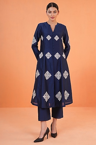 Blue Chanderi Silk Embroidered Kurta Set by ORIGANI