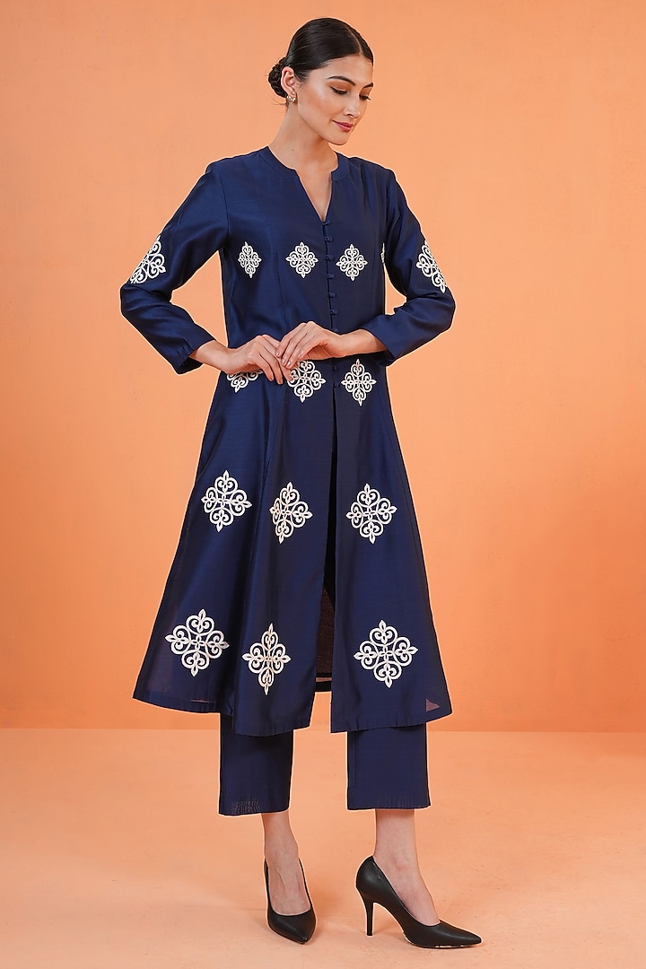 Blue Chanderi Silk Embroidered Kurta Set by ORIGANI at Pernia's Pop Up Shop